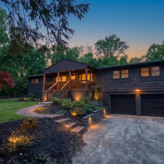 The Ridge: Paris Mtn Hot Tub Oasis - Image 1