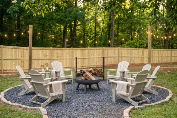 Paris Mtn: HotTub, Firepit, Dog-Friendly