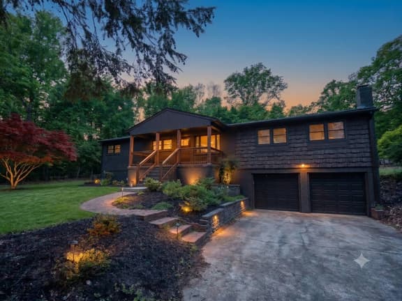 Paris Mtn: HotTub, Firepit, Dog-Friendly